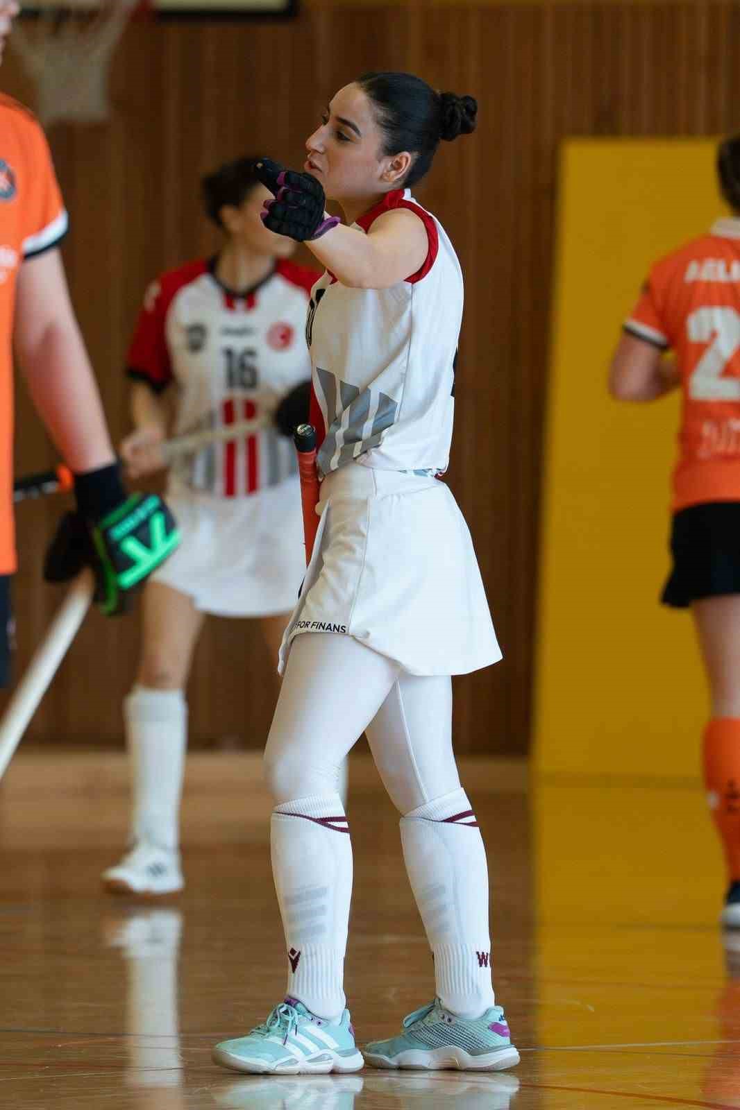 Hokeyde Avrupa’nın en iyisi Ege Yıldızları’nda
