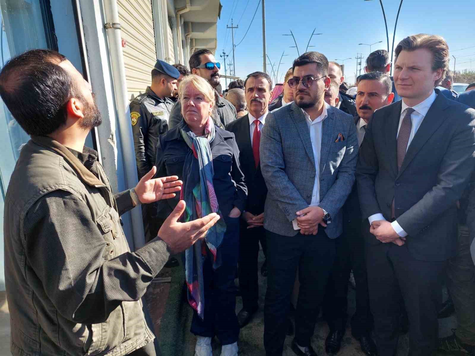 Hollanda, Kerkük saldırısındaki sivil kayıplar nedeniyle 10 yıl sonra özür diledi
Hollanda, Kerkük saldırısındaki sivil kayıplar nedeniyle 10 yıl sonra özür diledi