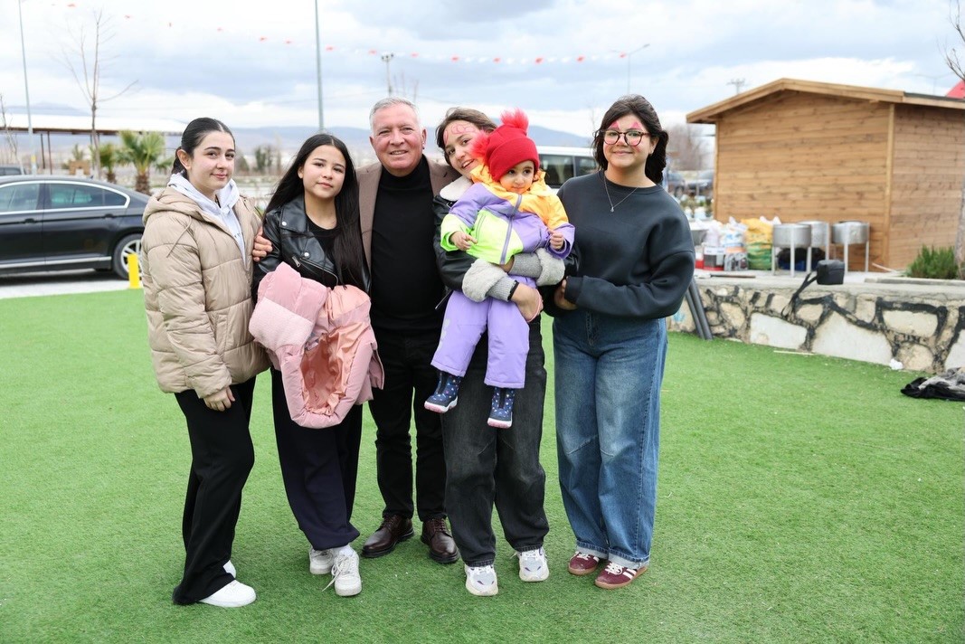 Honaz Belediyesinden çocuklara sömestr şenliği
Honaz Belediyesinden çocuklara sömestr şenliği