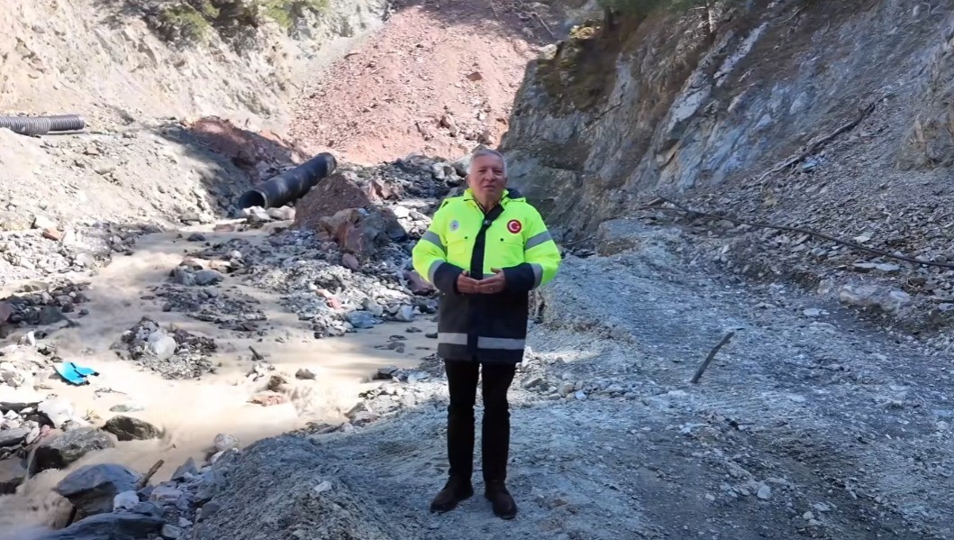 Honaz’da sel baskını sulama tesislerine zarar verdi
