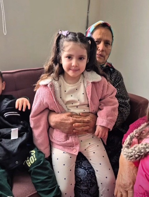 Honazlı gençlerden Yaşlılar Haftasında anlamlı ziyaret
