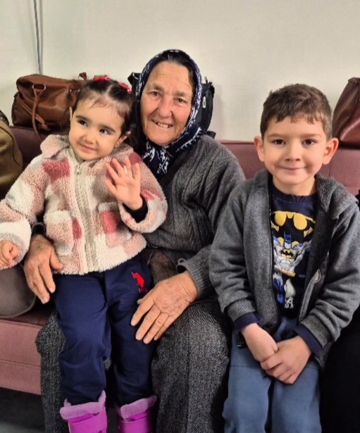 Honazlı gençlerden Yaşlılar Haftasında anlamlı ziyaret
