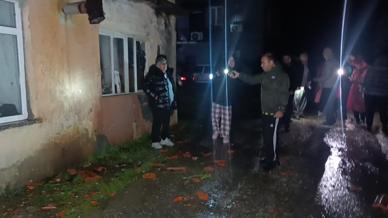 Hortum Manavgat’ı savaş alanına çevirdi
