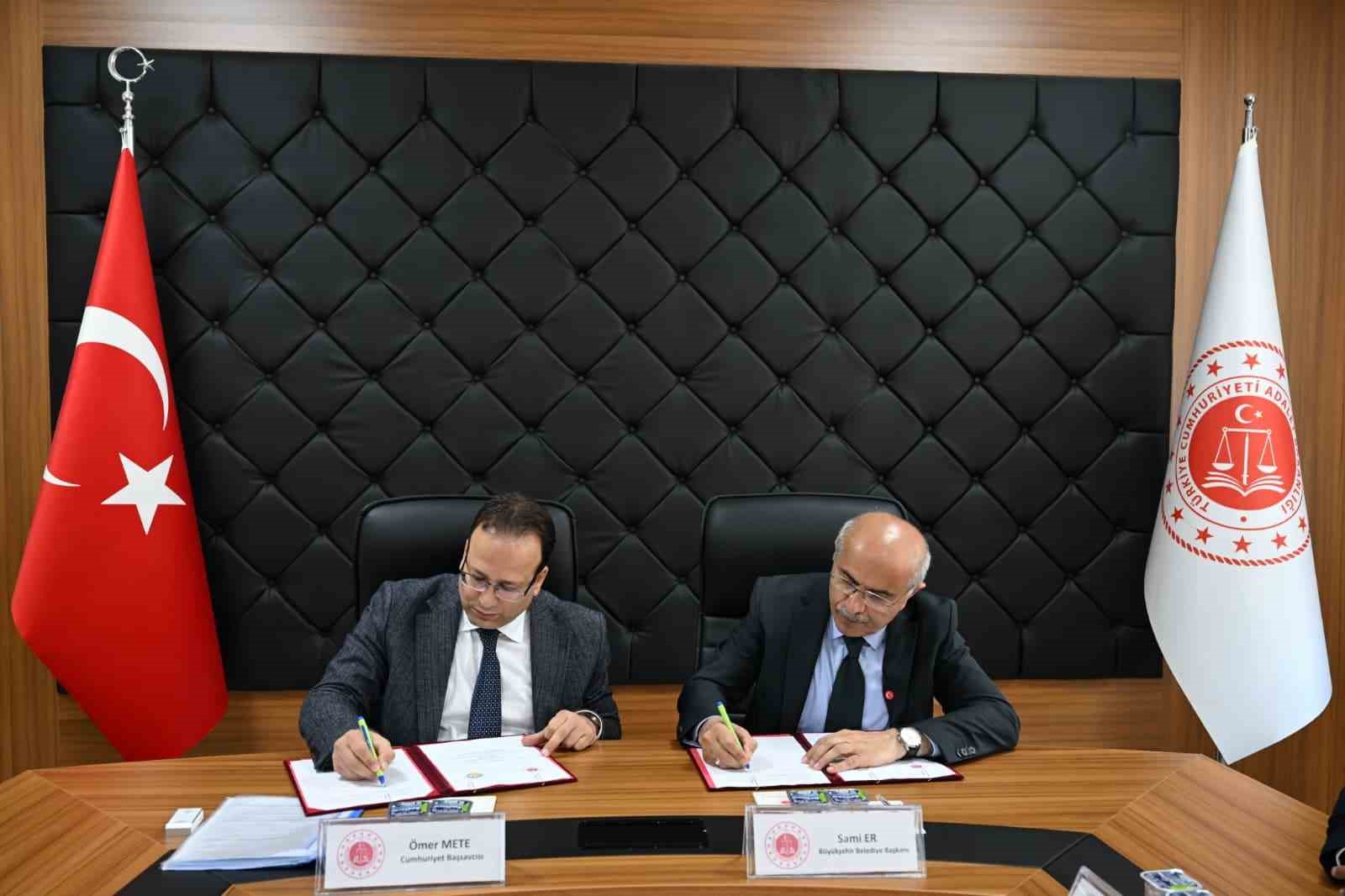 Hükümlüler kamu hizmetlerinde çalıştırılacak
