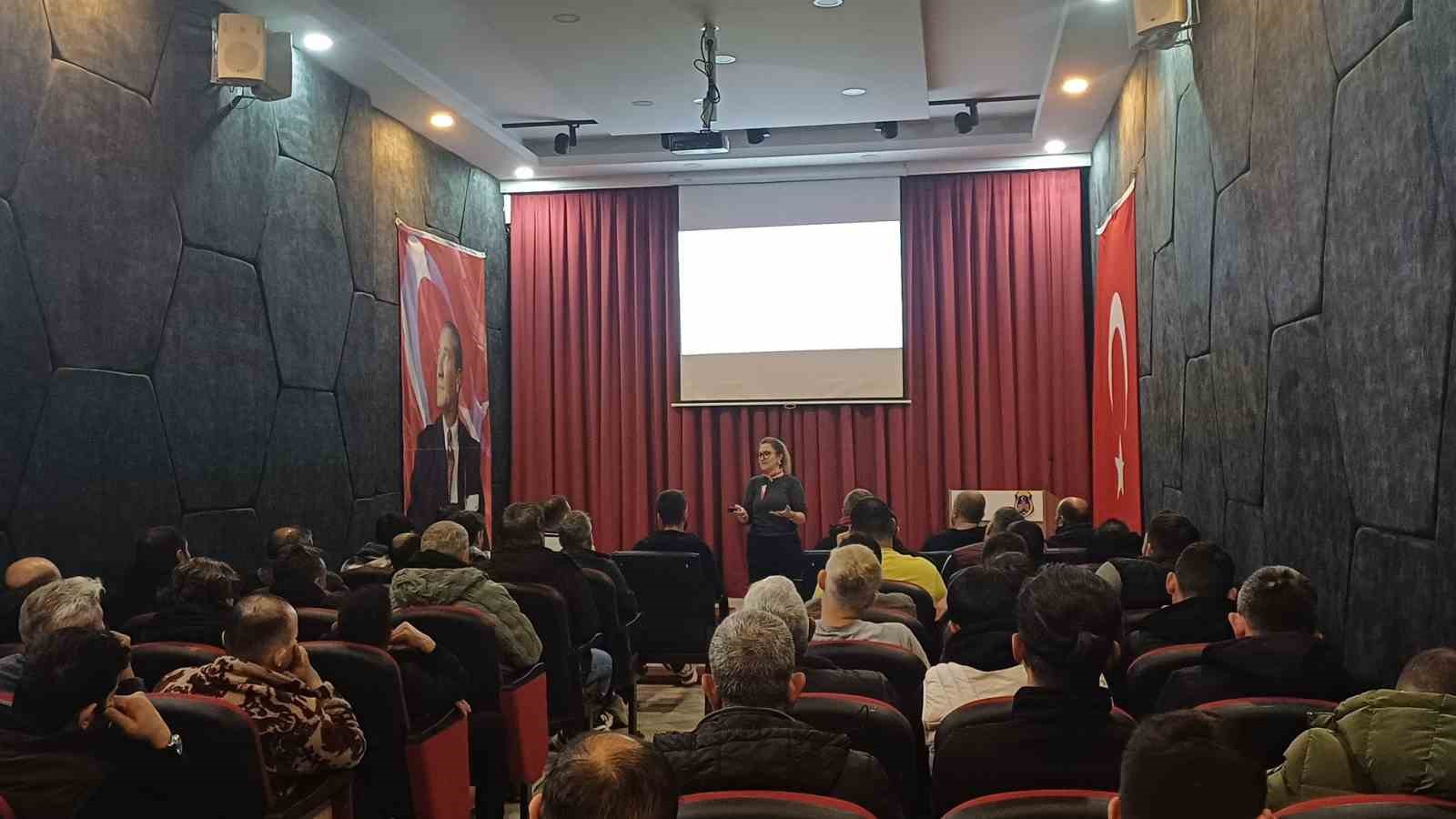 Hükümlülere yönelik ’Aile Eğitimi’ ve ’Bağımlılıkla Mücadele’ seminerleri düzenlendi
