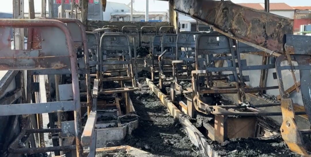 Hurda minibüste 16 yaşındaki gencin öldüğü yangın kamerada
Hurda minibüste 16 yaşındaki gencin öldüğü yangın kamerada