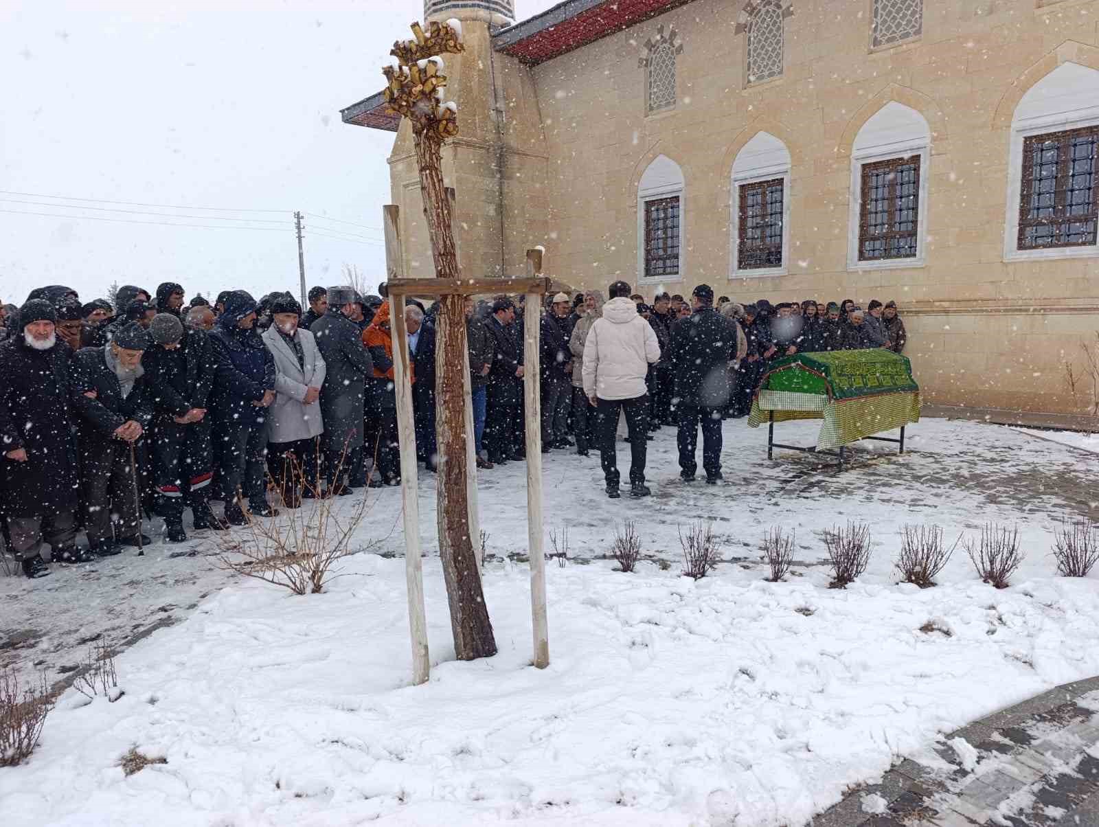 Hüseyin Mazlumoğlu son yolculuğuna uğurlandı
