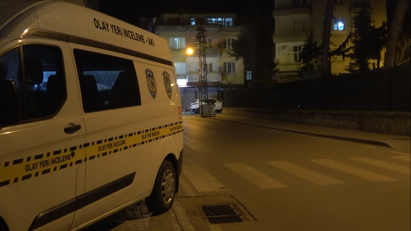 Husumet kavgası dehşete dönüştü: Bafra’da şişler konuştu, 3 yaralı
