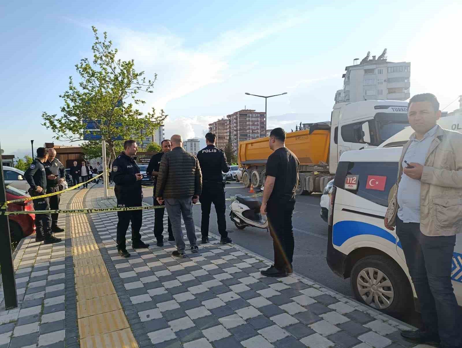 Husumetlisine ateş açtı, yoldan geçen iki çocuk yaralandı
