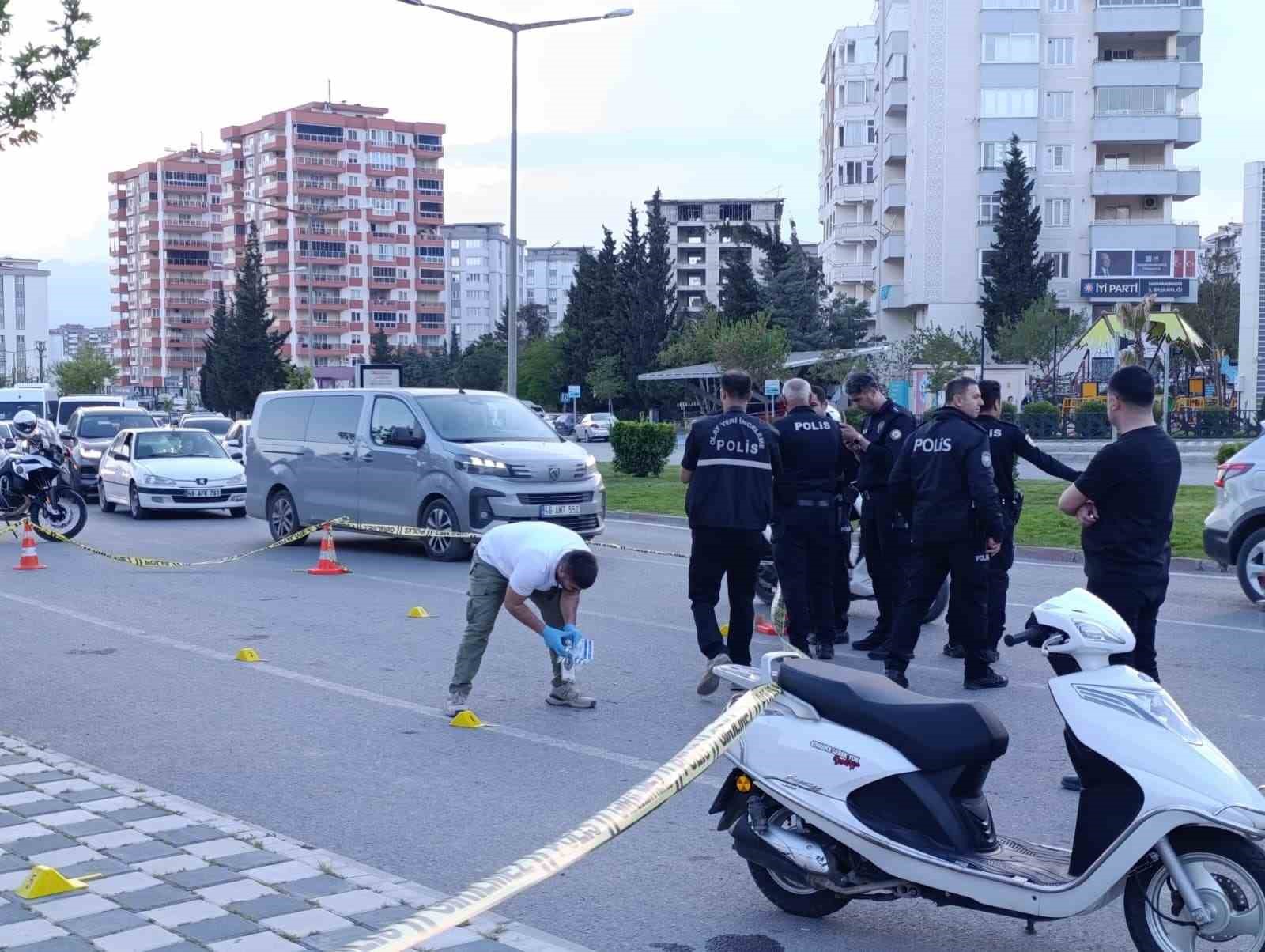 Husumetlisine ateş açtı, yoldan geçen iki çocuk yaralandı
