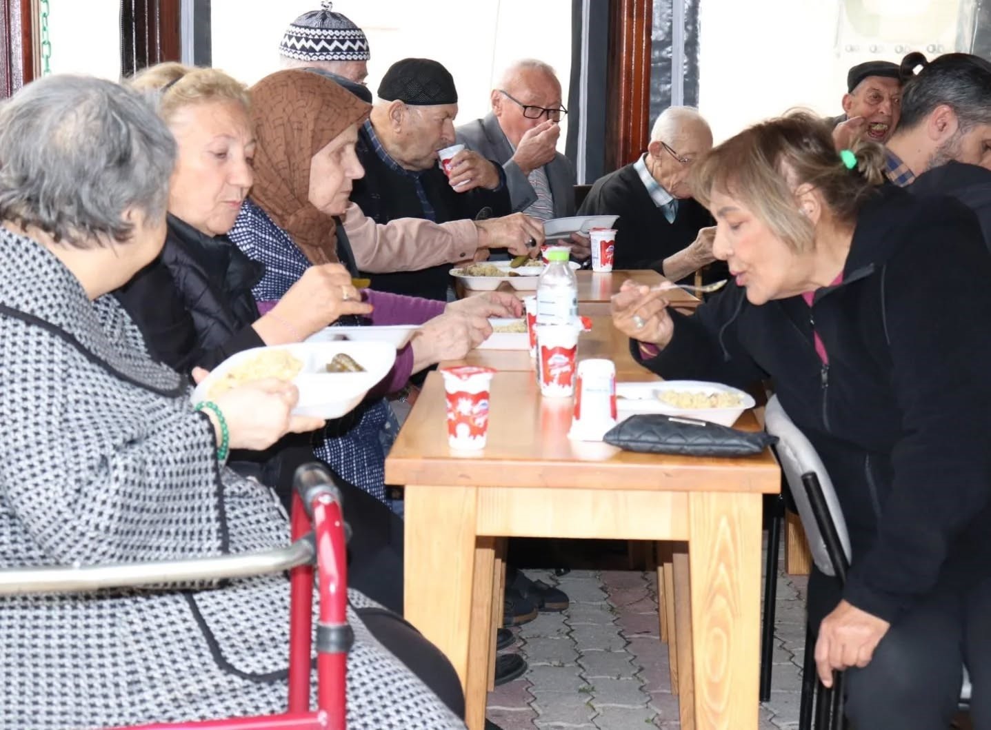 Huzurevinde ‘Şifalı Pilav’ etkinliği
