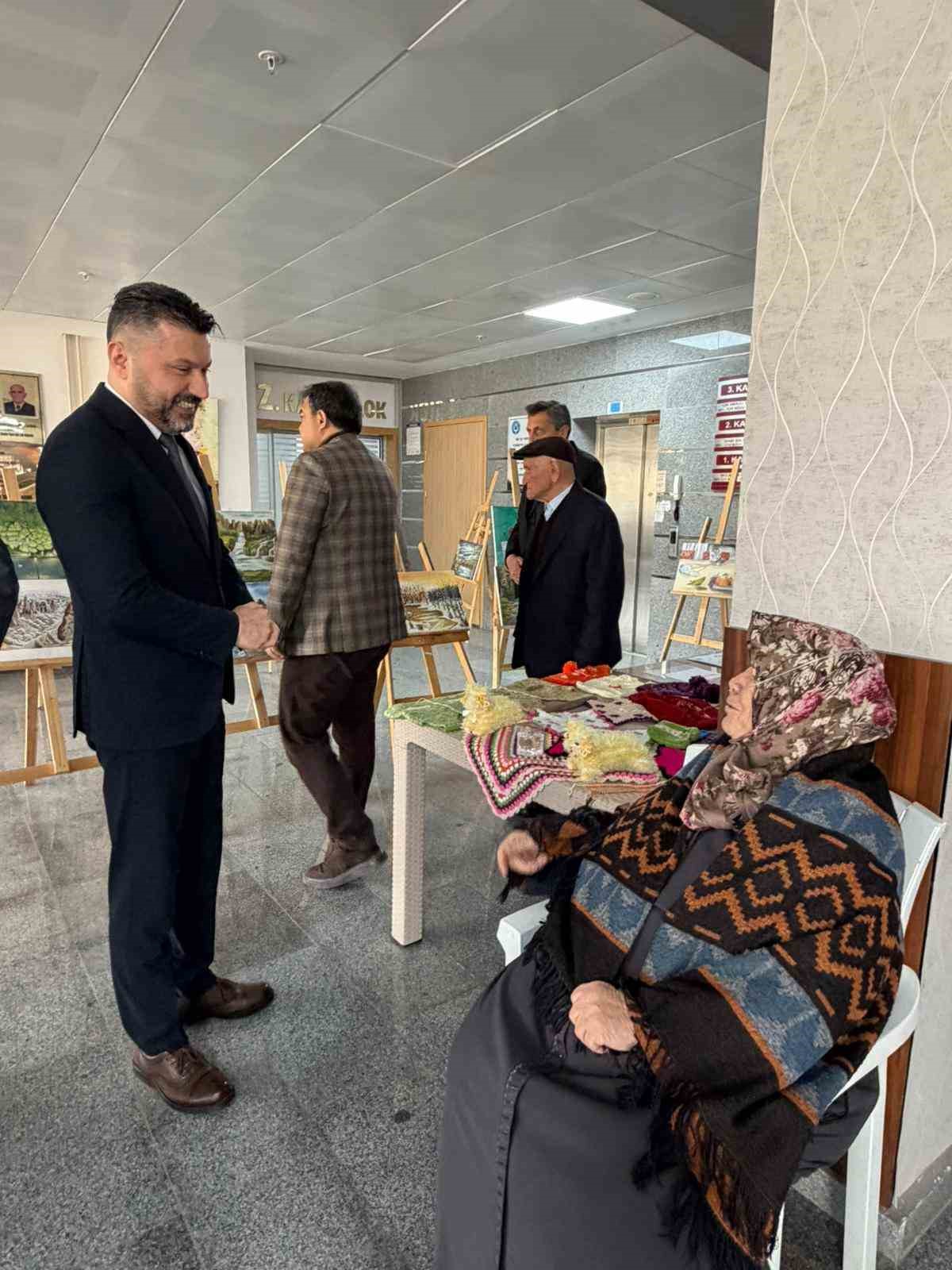 Huzurevinde Yaşlılar Haftası’na özel sergi
