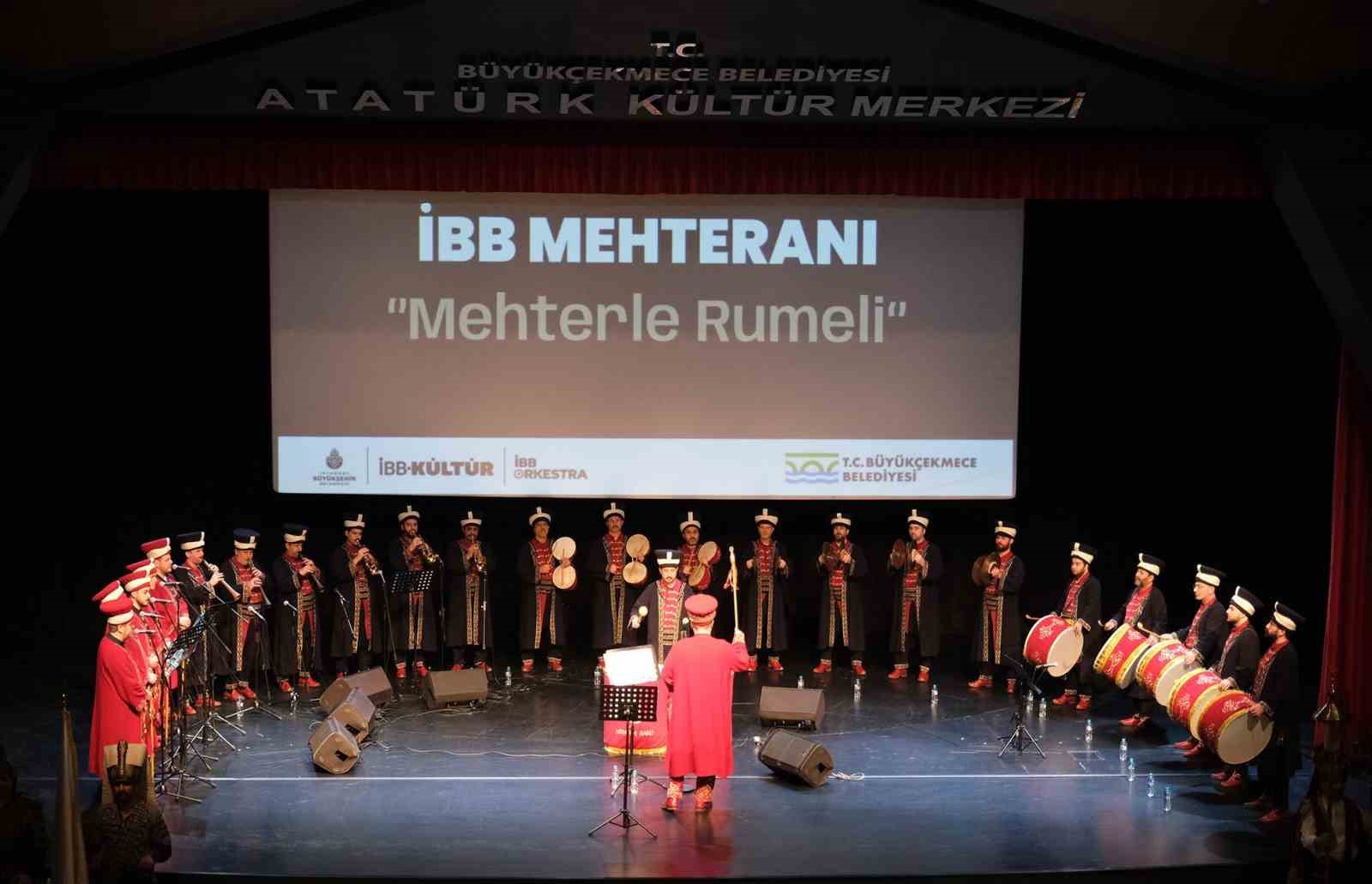 İBB Mehteranı Büyükçekmece’de Rumeli rüzgarı estirdi
