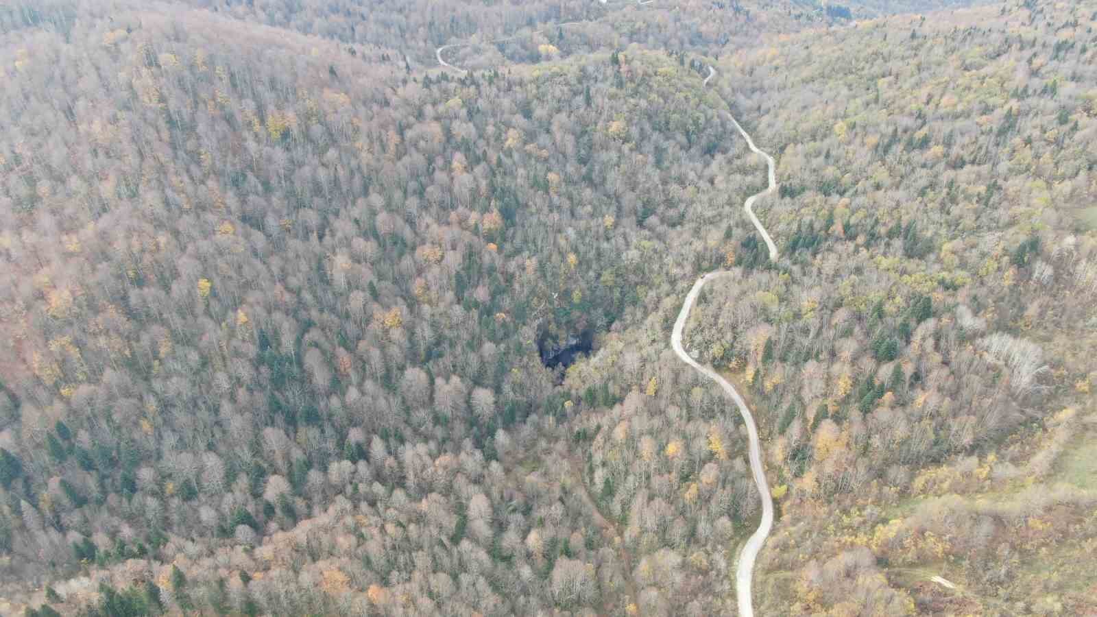 İçerisinde şelale akan Karadeniz’in en derin mağarası görenleri mest ediyor
