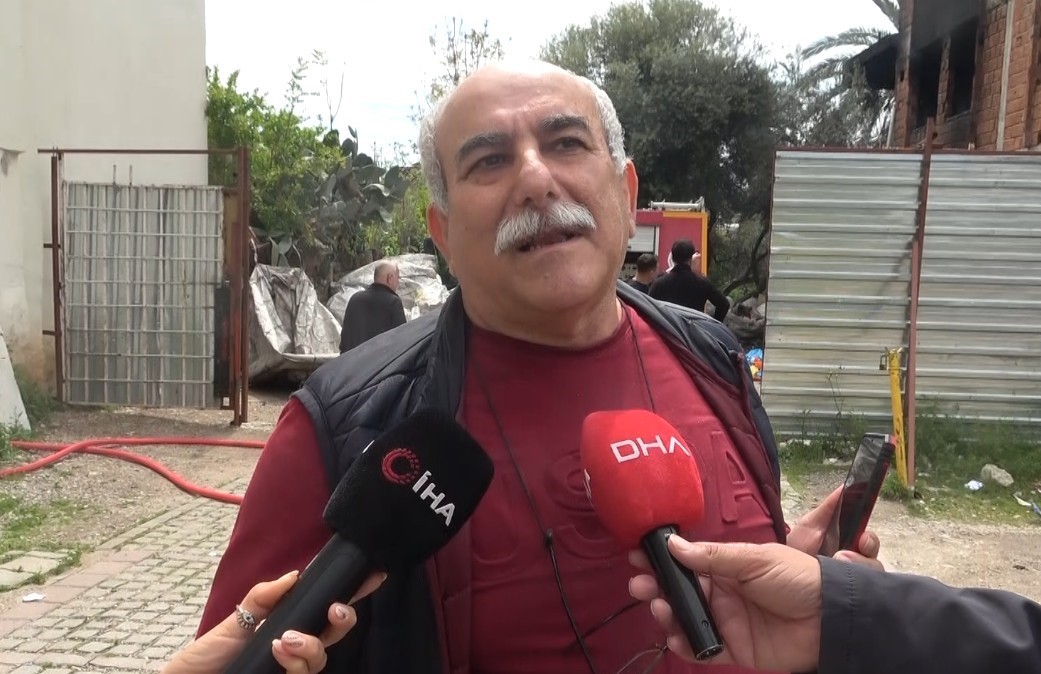 İçi ve etrafı çöplerle dolu metruk bina yangını mahalleliyi tedirgin etti
İçi ve etrafı çöplerle dolu metruk bina yangını mahalleliyi tedirgin etti