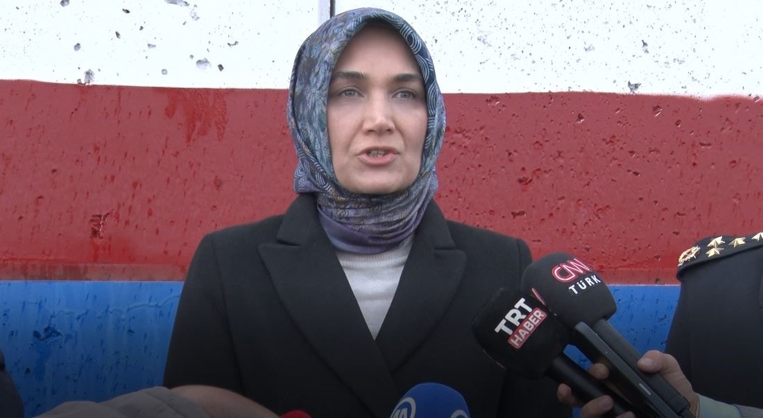 İçişleri Bakan Yardımcısı Yiğitbaşı: "Sahada 313 bin 745 personelimizle büyük bir özveriyle çalışıyoruz"
İçişleri Bakan Yardımcısı Yiğitbaşı: "Sahada 313 bin 745 personelimizle büyük bir özveriyle çalışıyoruz"