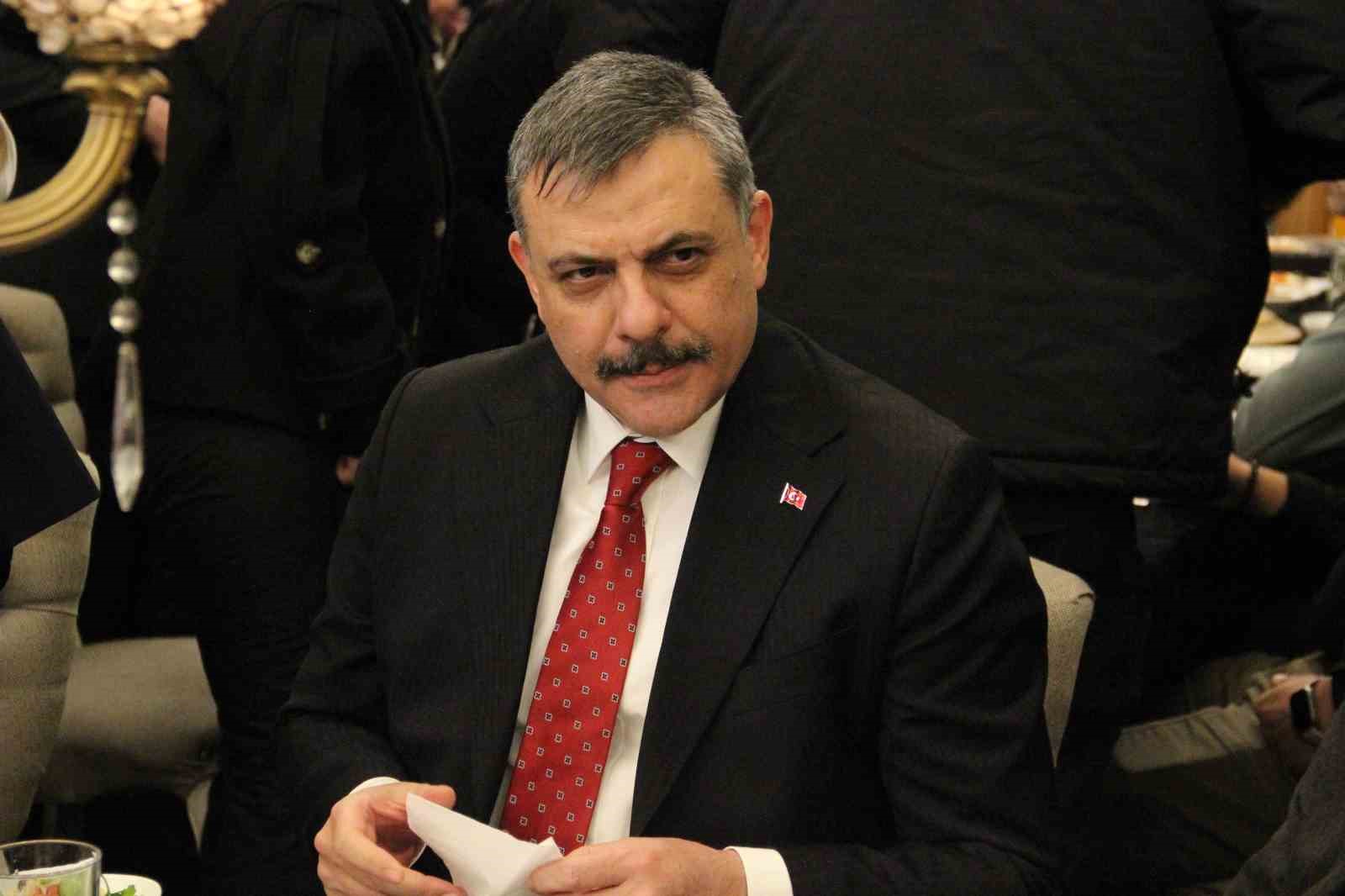 İçişleri Bakanı Mustafa Çiftçi, Çorum’da nikah şahidi oldu
