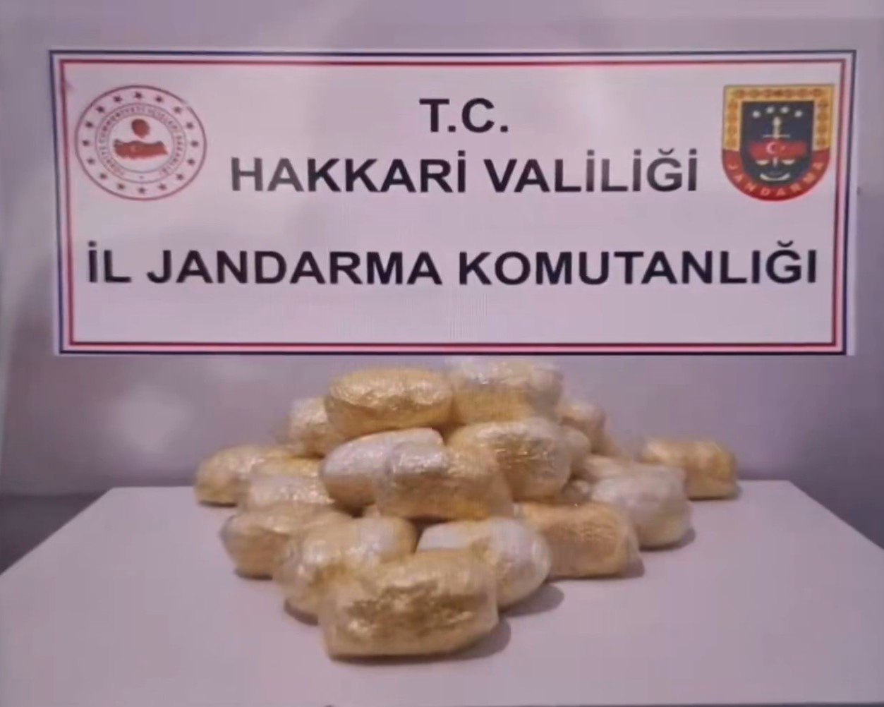 İçişleri Bakanlığı: "Van ve Hakkari’de 320 kilogram uyuşturucu madde ele geçirildi"
