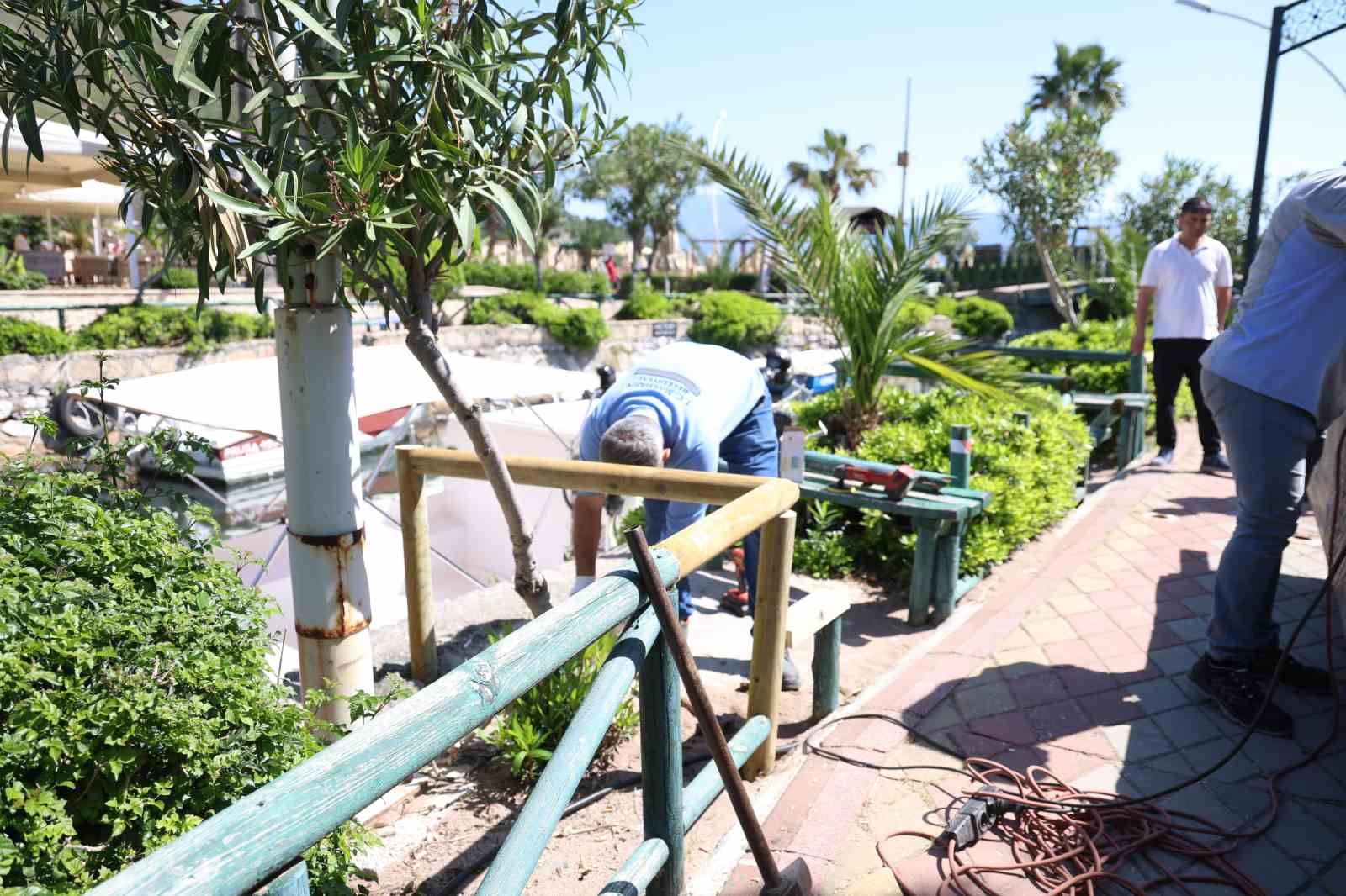 İçmeler’de korkuluklar yenileniyor
