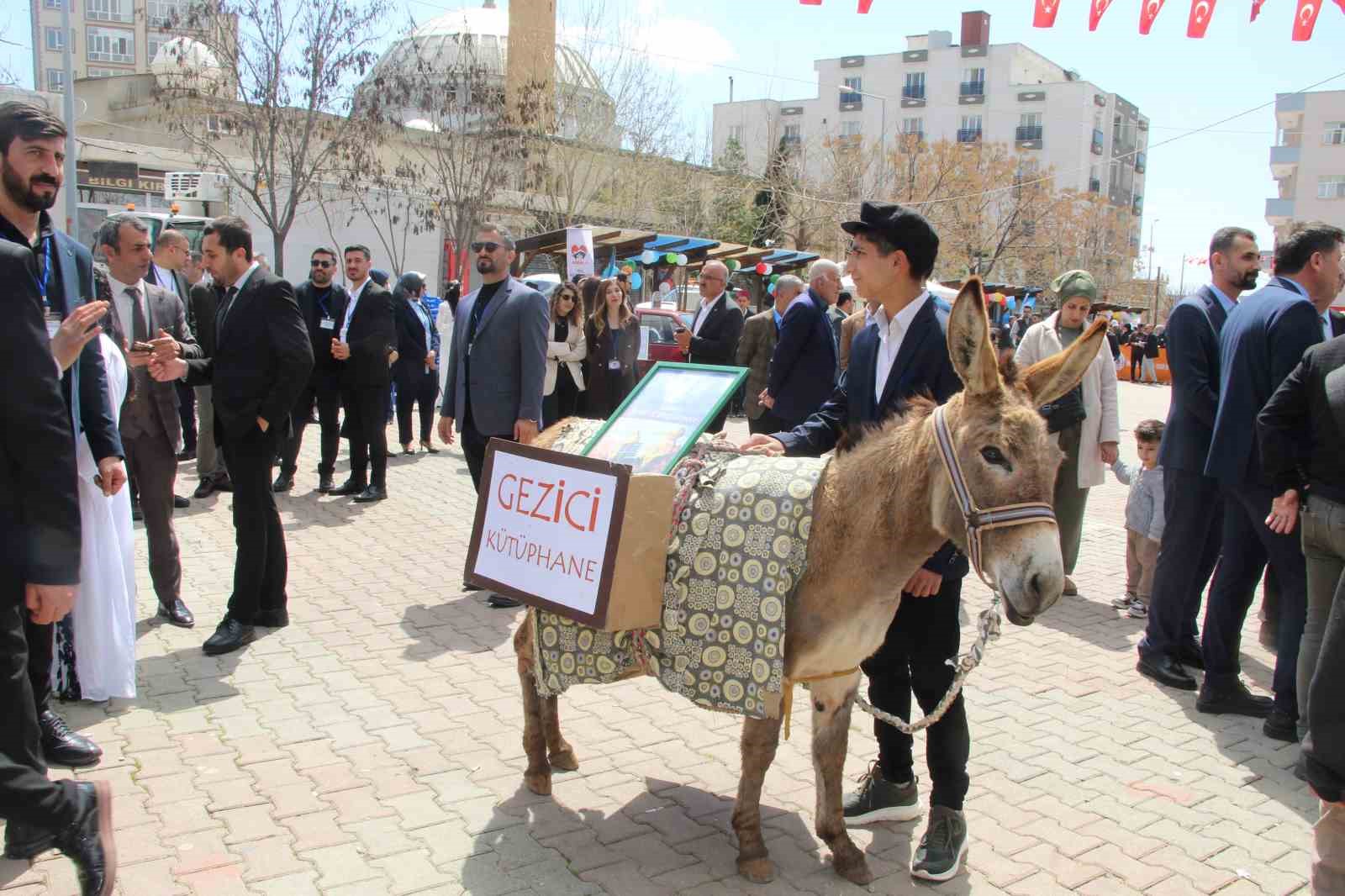 İdil Kitap Fuarı ve Kültür Şöleni başladı
