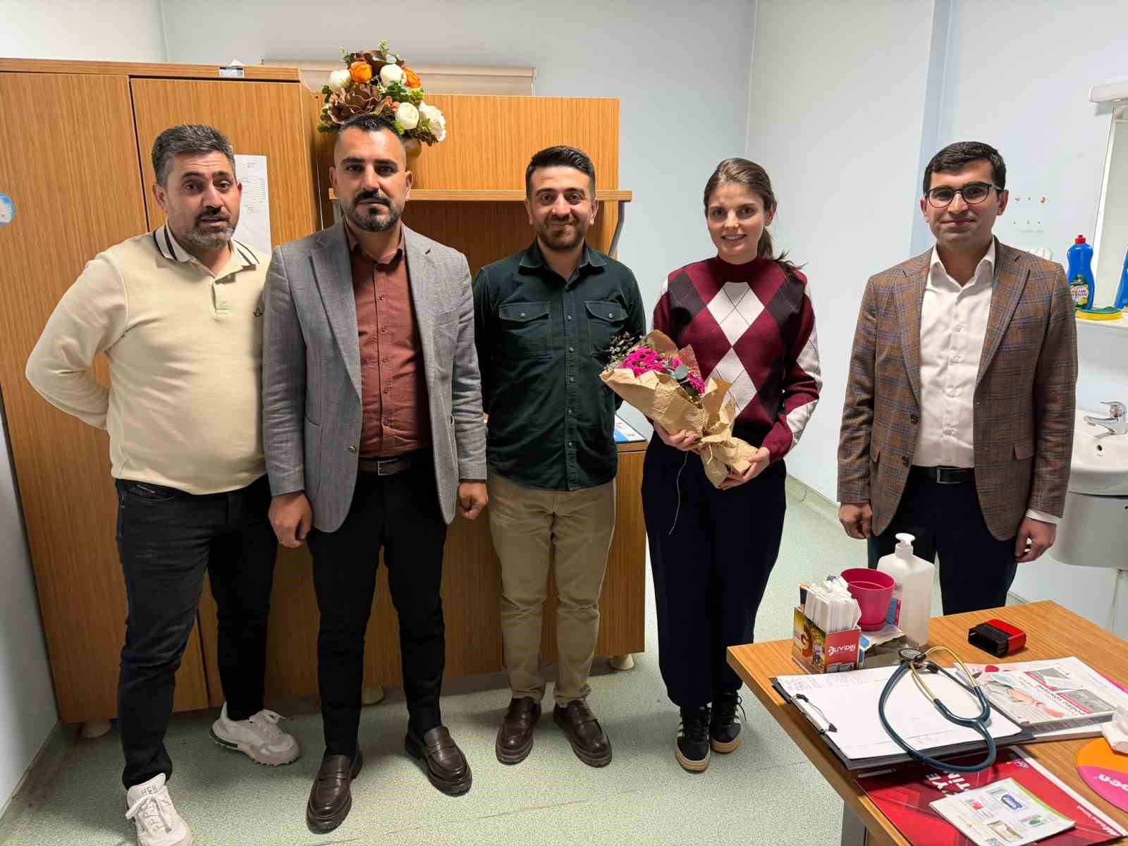 İdil’de 14 Mart Tıp Bayram’ında sağlık çalışanlarıyla bir araya gelindi
