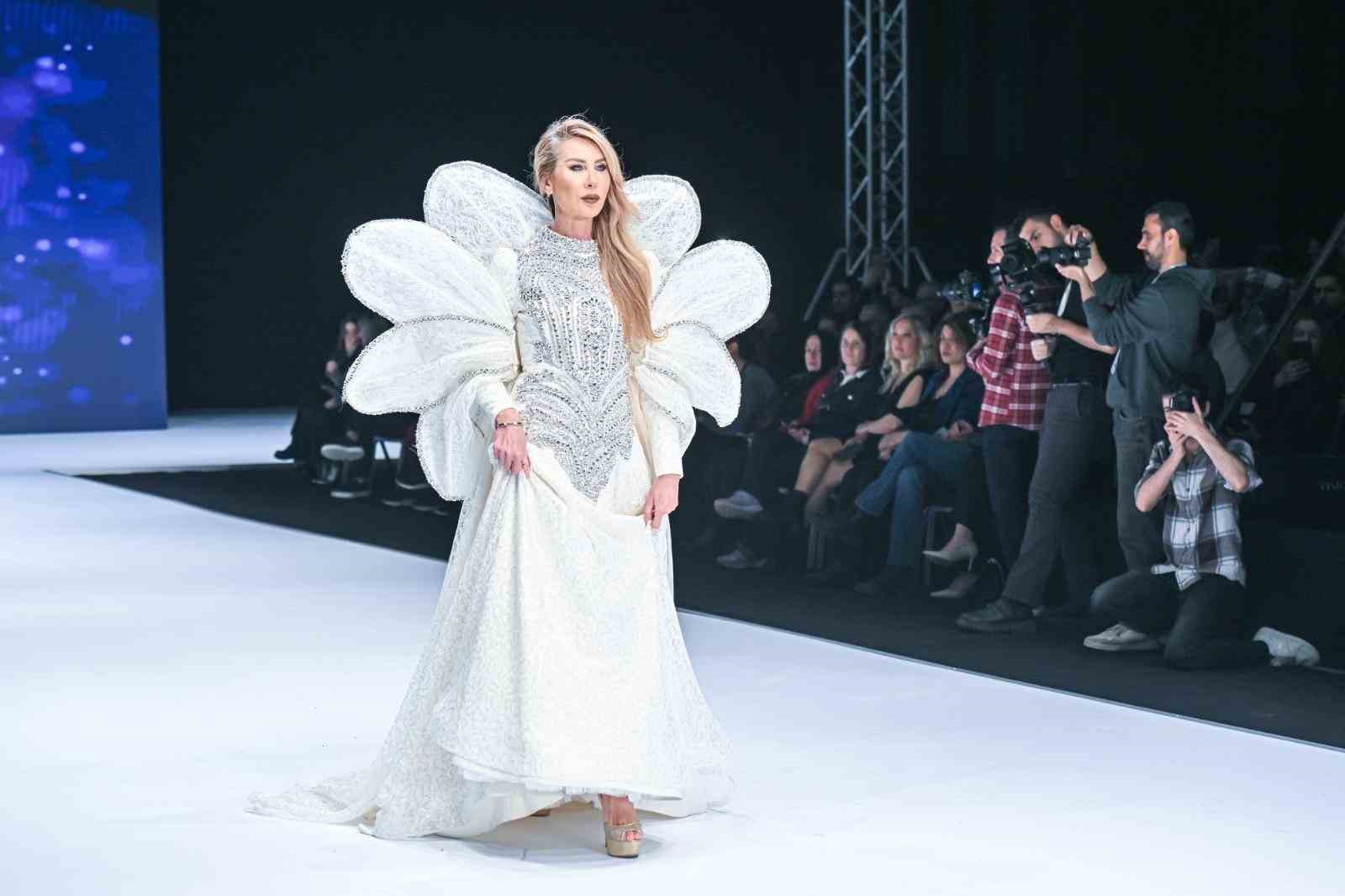 IF Wedding Fashion İzmir’de moda rüzgarı esmeye devam ediyor
IF Wedding Fashion İzmir’de moda rüzgarı esmeye devam ediyor