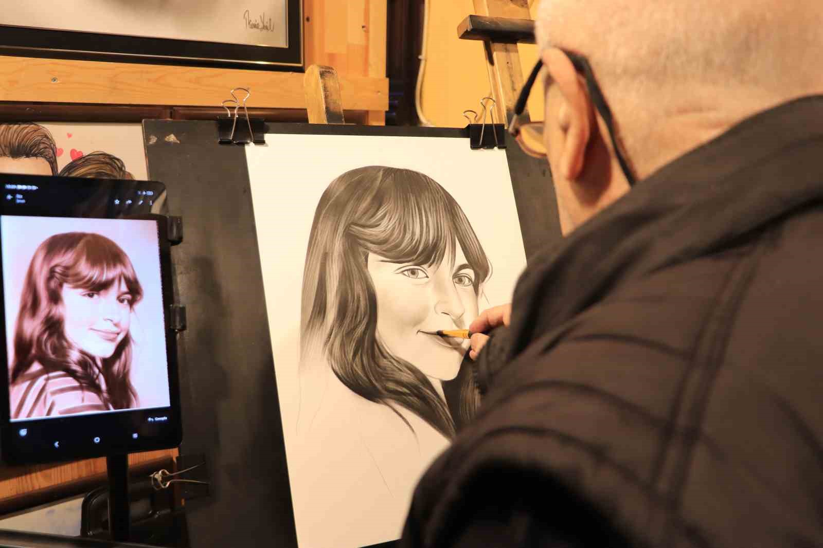 İflasla kapanan ticaret kapısı sanatla yeniden açıldı
