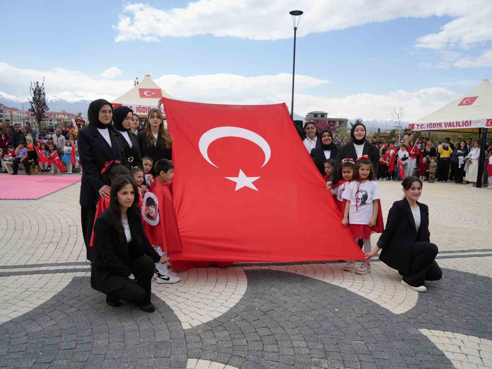 Iğdır’da 23 Nisan coşkusu: Özel bireylerden duygulandıran gösteri
