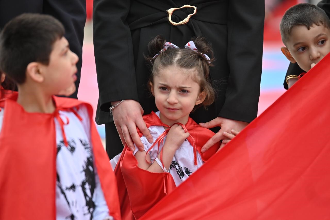 Iğdır’da 23 Nisan coşkusu: Özel bireylerden duygulandıran gösteri
