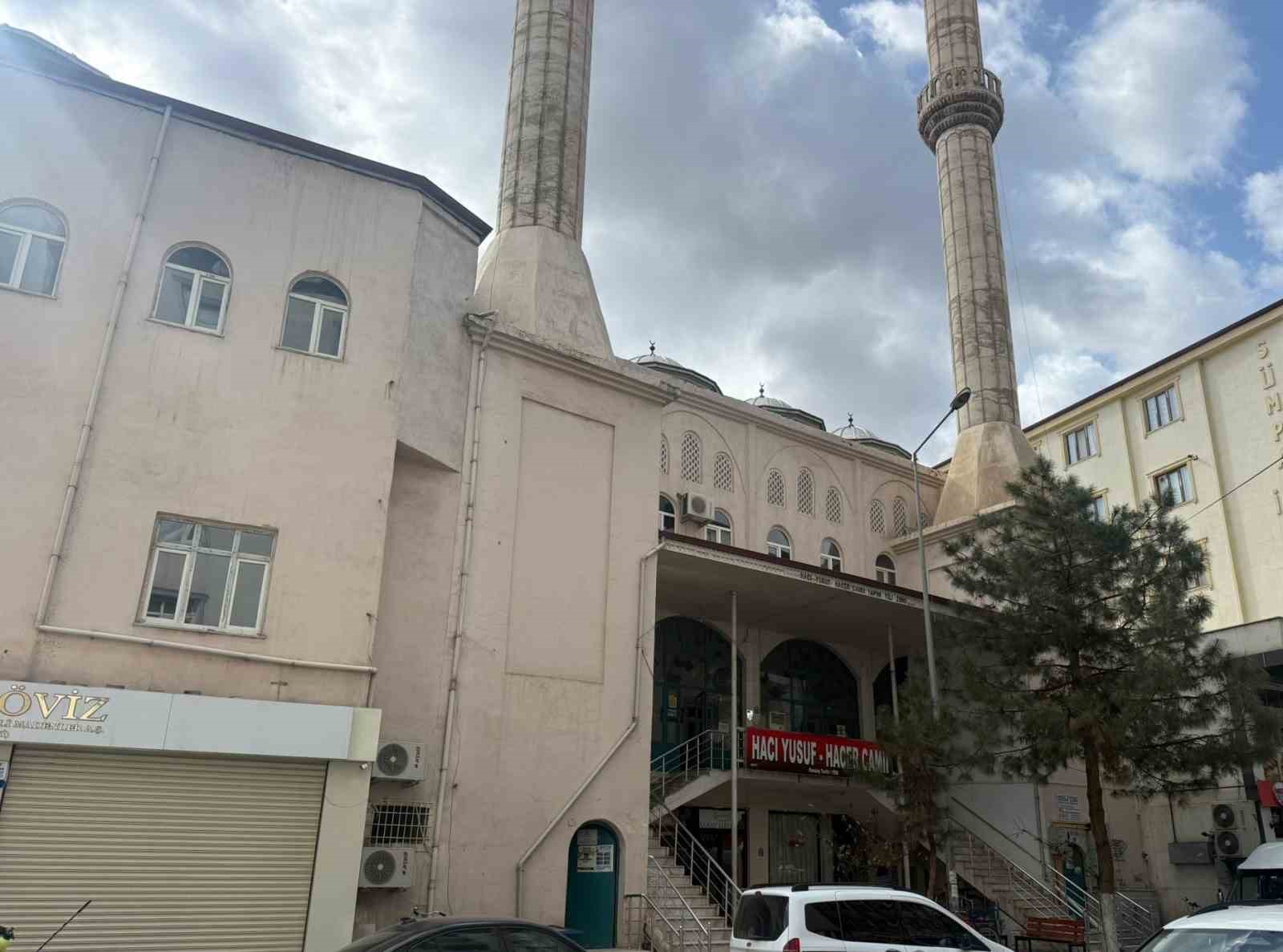Iğdır’da Caferi camilerinde Hamaney ve hayatını kaybedenler için dualar okundu
Iğdır’da Caferi camilerinde Hamaney ve hayatını kaybedenler için dualar okundu