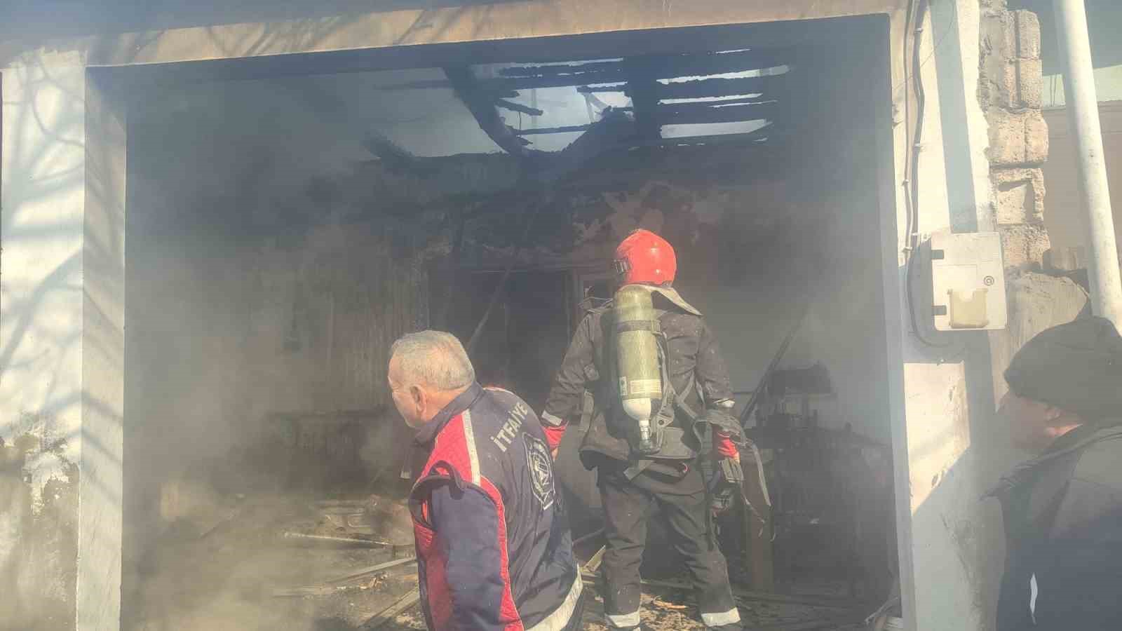 Iğdır’da iki ayrı yangın korkuttu
