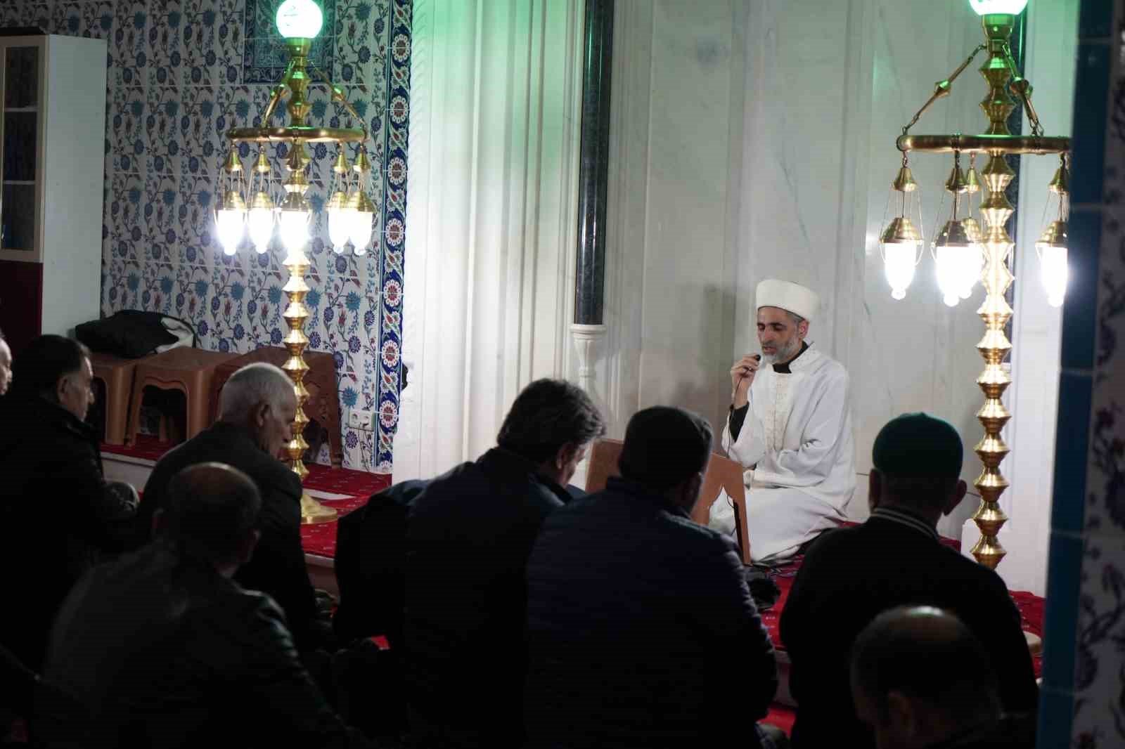 Iğdır’da ilk teravih namazı kılındı
