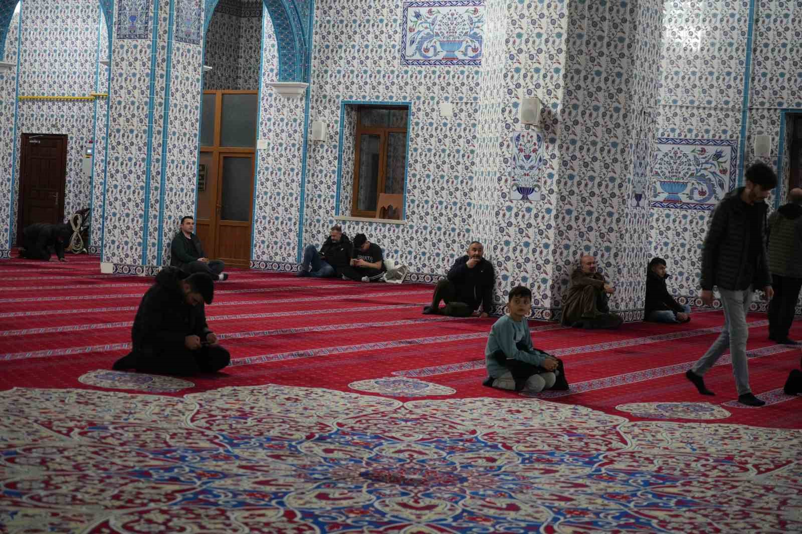 Iğdır’da ilk teravih namazı kılındı
