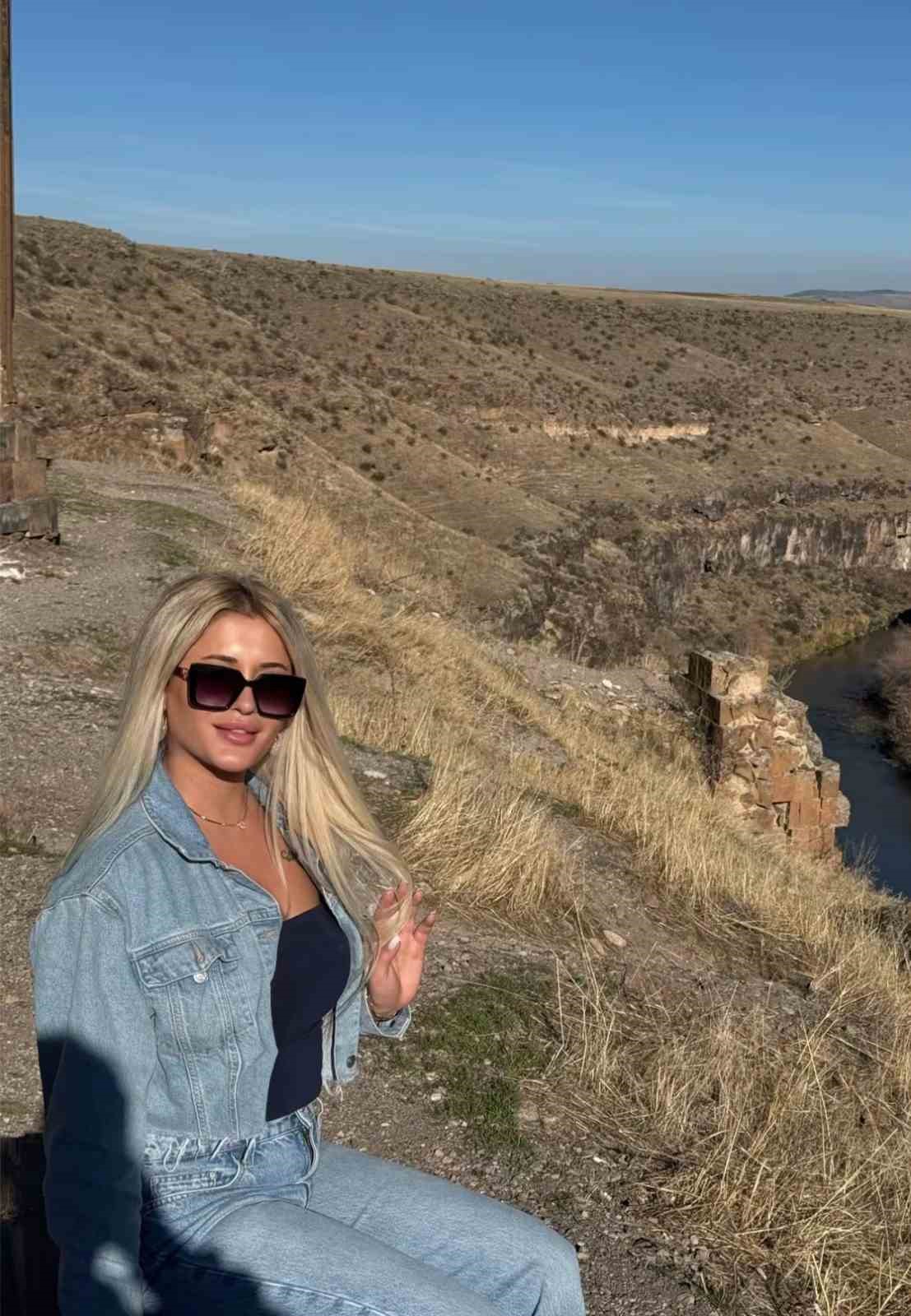 Iğdır’da iş merkezinde şüpheli ölüm
