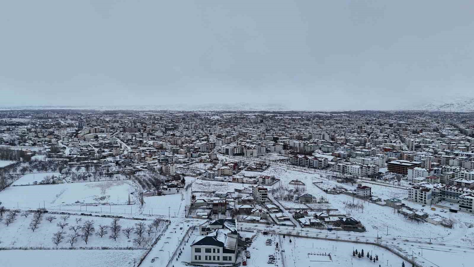 Iğdır’da kış güzelliği havadan görüntülendi
