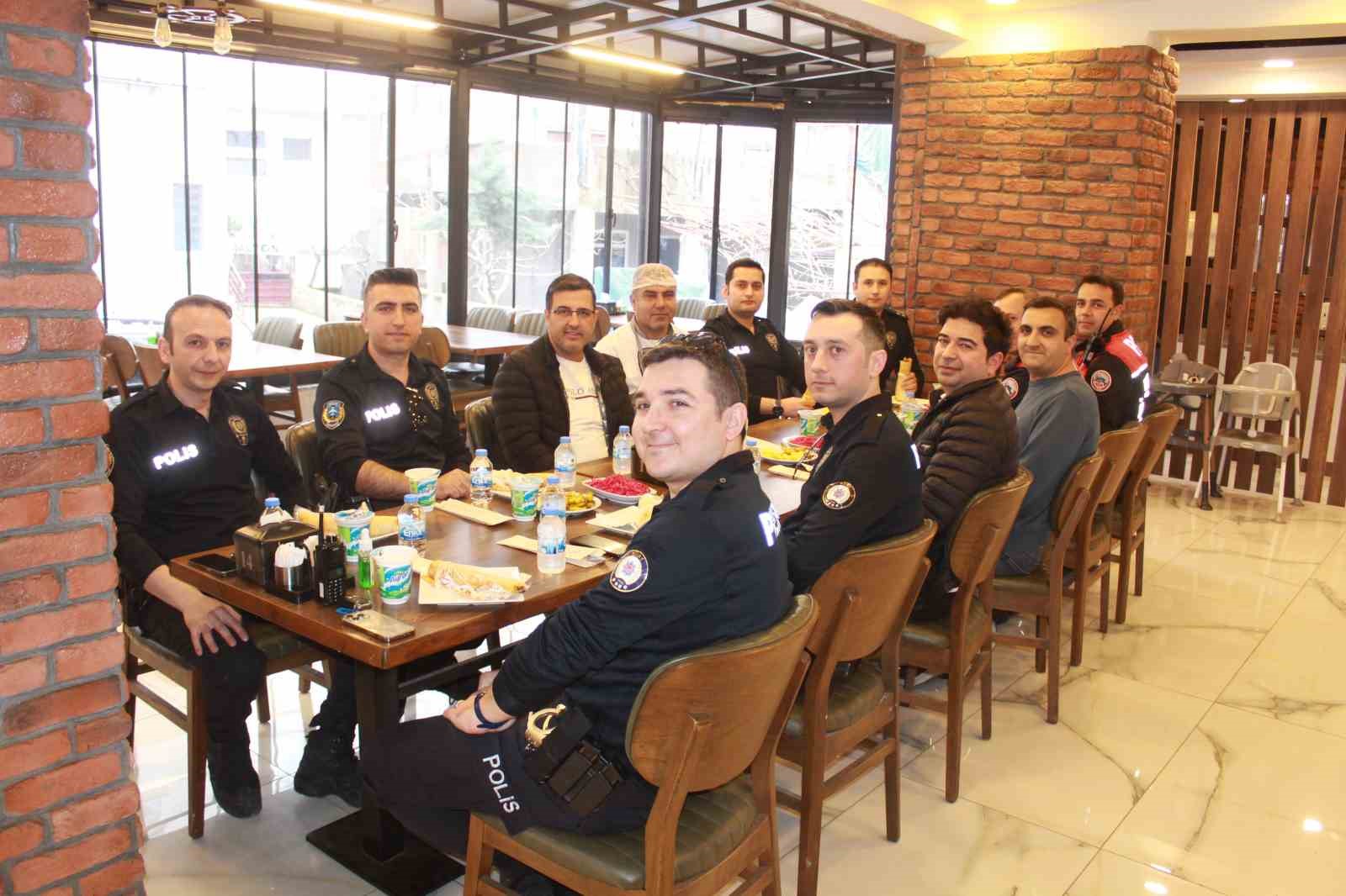 İhbar üzerine gittiler, sürprizle karşılaştılar
