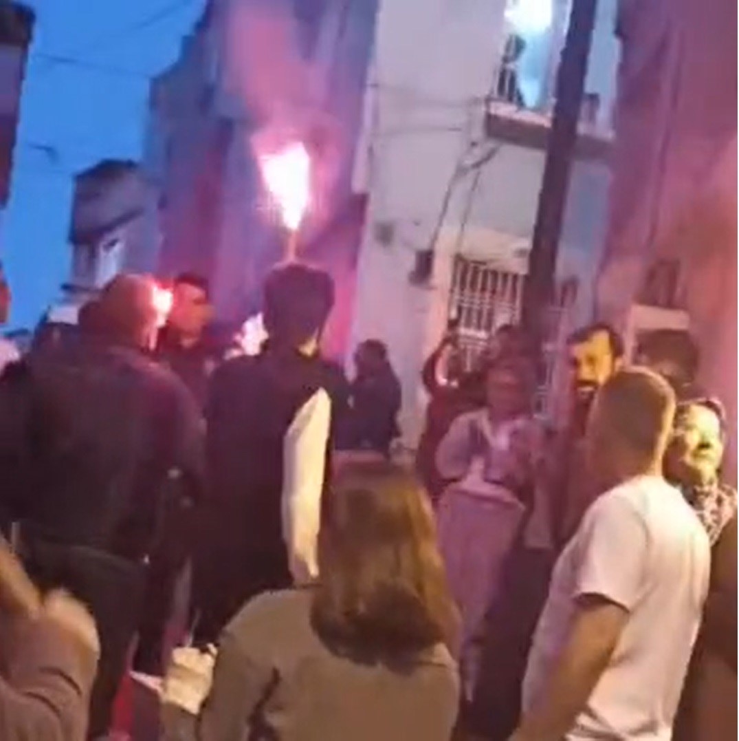 İhbara giden polis ekiplerine davullu zurnalı halay sürprizi
