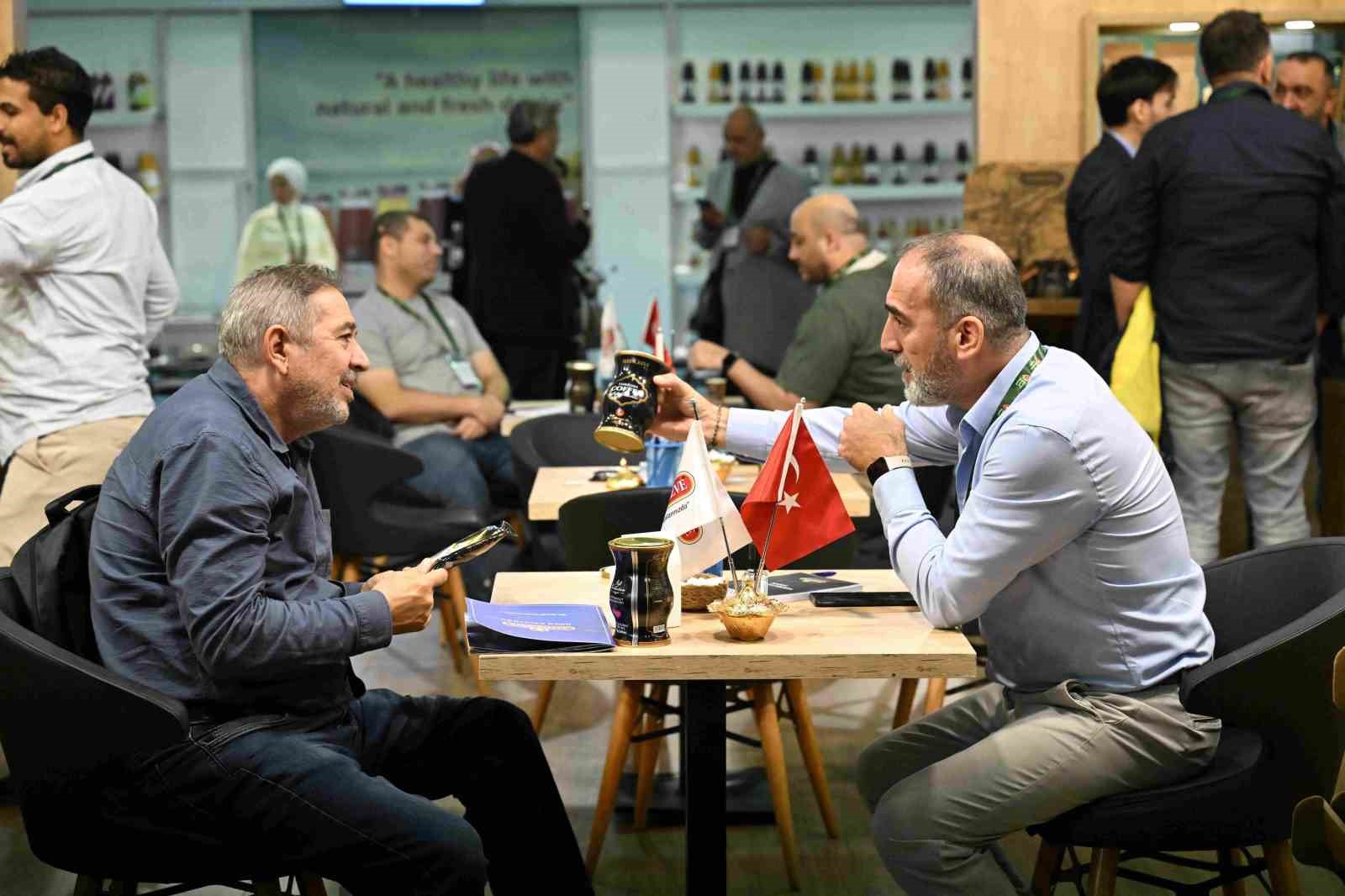 İhracat odaklı kalkınma hedeflerine KFA Fuarcılık imzası
İhracat odaklı kalkınma hedeflerine KFA Fuarcılık imzası