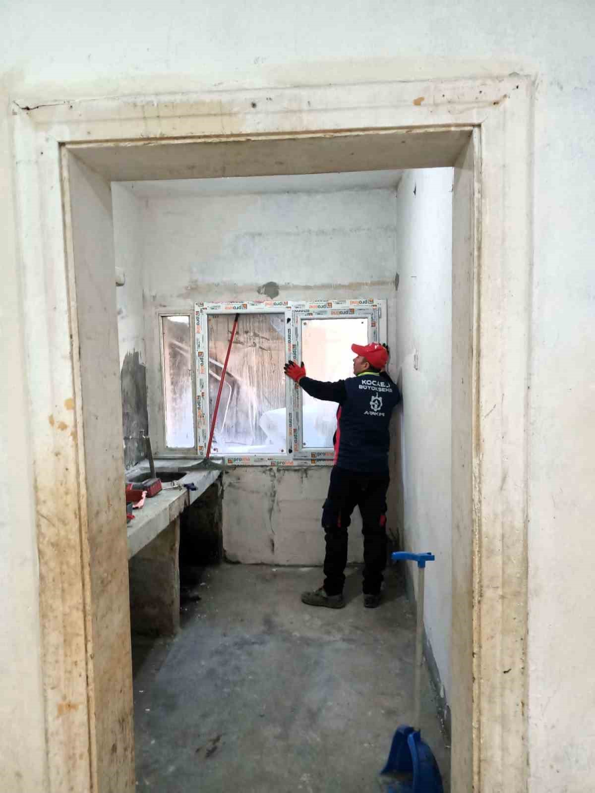 İhtiyaç sahiplerinin evlerine bakım ve onarım müdahalesi
