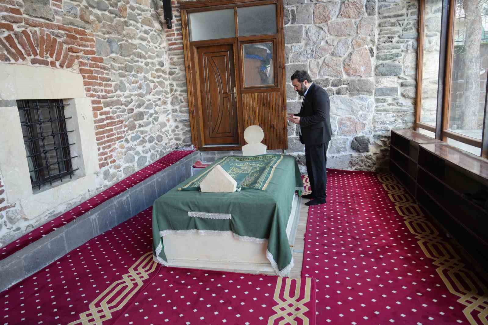 II. Abdülhamid Han’ın torunu Abdülhamit Kayıhan Osmanoğlu: "Değerleri koruma kanunu çıkarılsın"
