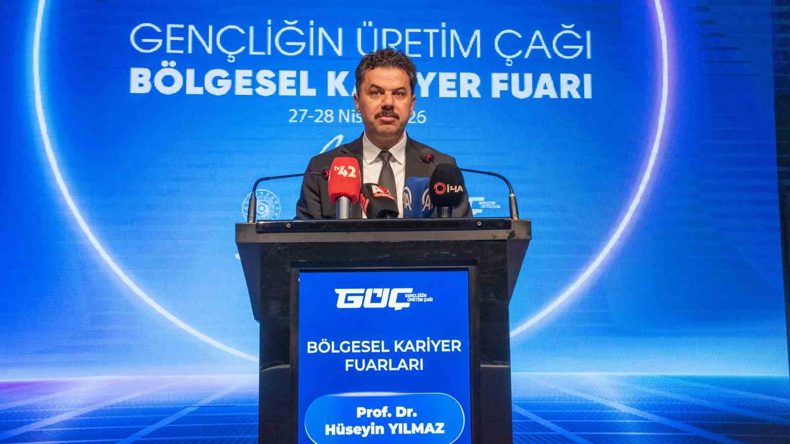 İKAF’26 ‘Gençliğin Üretim Çağı’ temasıyla kapılarını açtı
