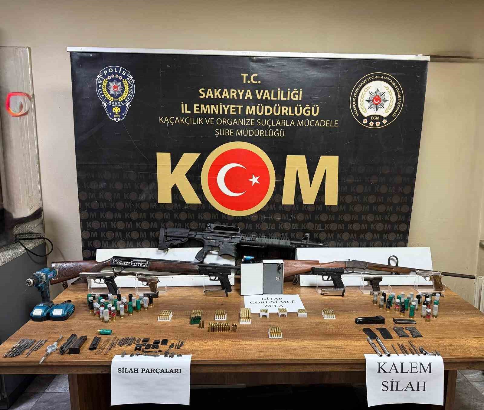 İkametlerini silah imalathanesine çeviren şebekeye operasyon: 1 tutuklama
