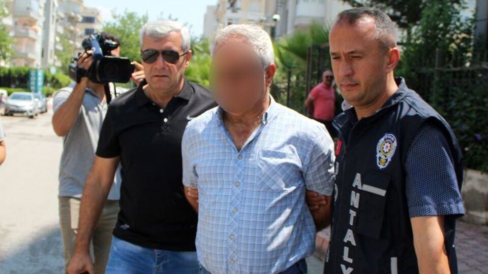 İki olaydaki benzerlik Cinayet Büro ekiplerinin dikkatinden kaçmadı, alınan kan örneği ile cinayet 10 yıl sonra çözüldü
