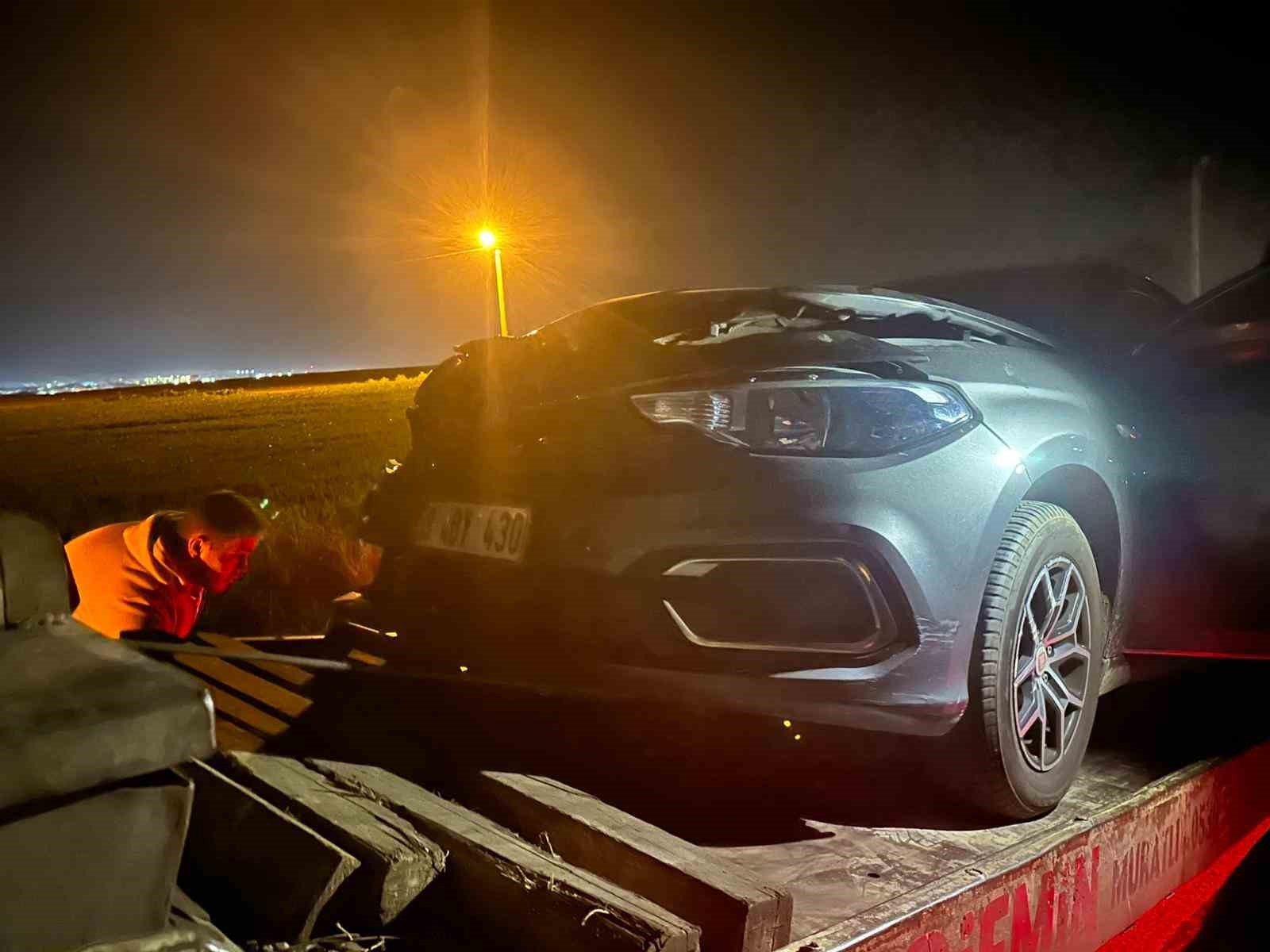 İki otomobil çarpıştı, iki kişi hastanelik oldu
