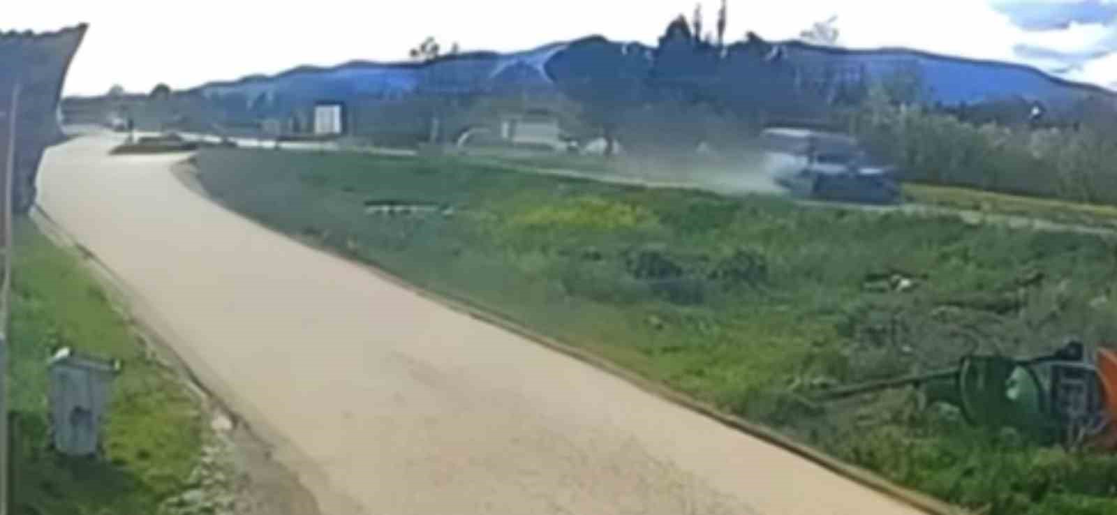 İkiye bölünen Tofaş’ın sürücüsü ölmüştü: Güvenlik kamerası görüntüleri ortaya çıktı
