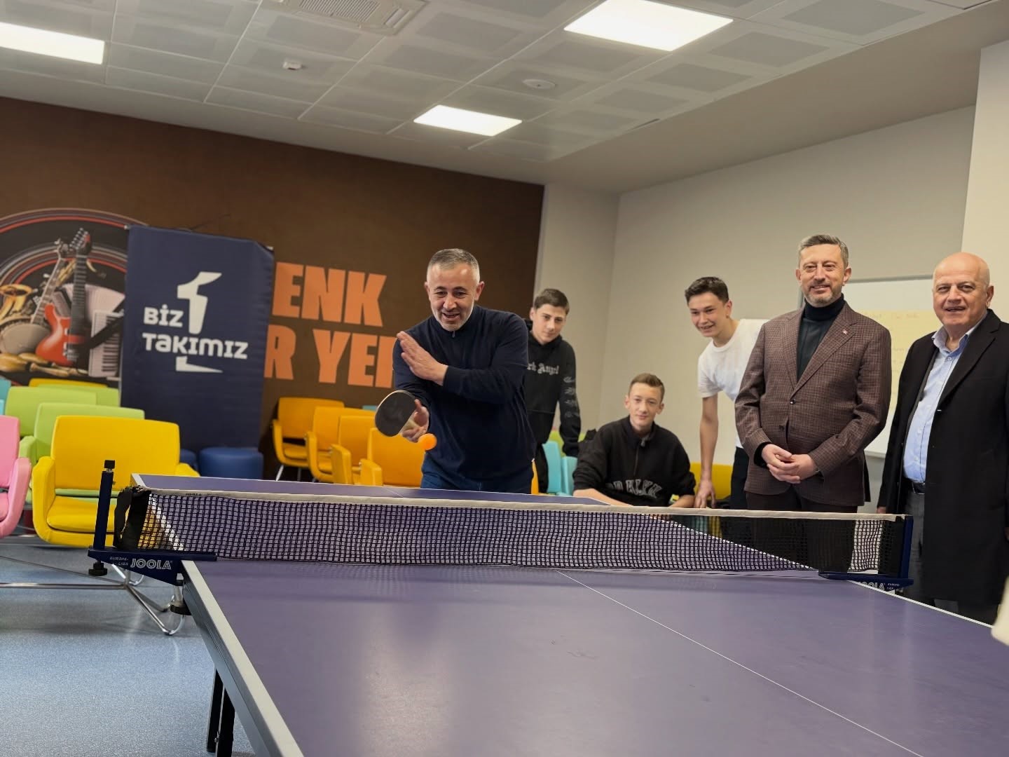 İl Başkanı Yıldırım Gençlik Merkezi’nde gençlerle buluştu
