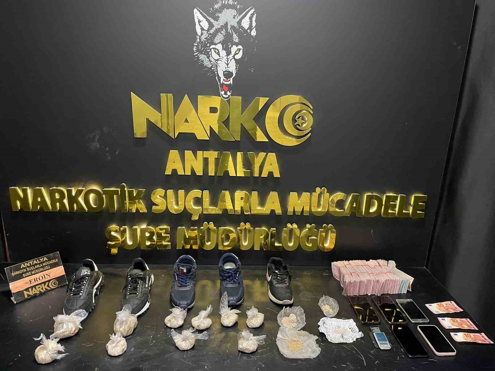 İl emniyet müdürünün yönettiği operasyonda çok miktarda uyuşturucu madde ele geçirildi

