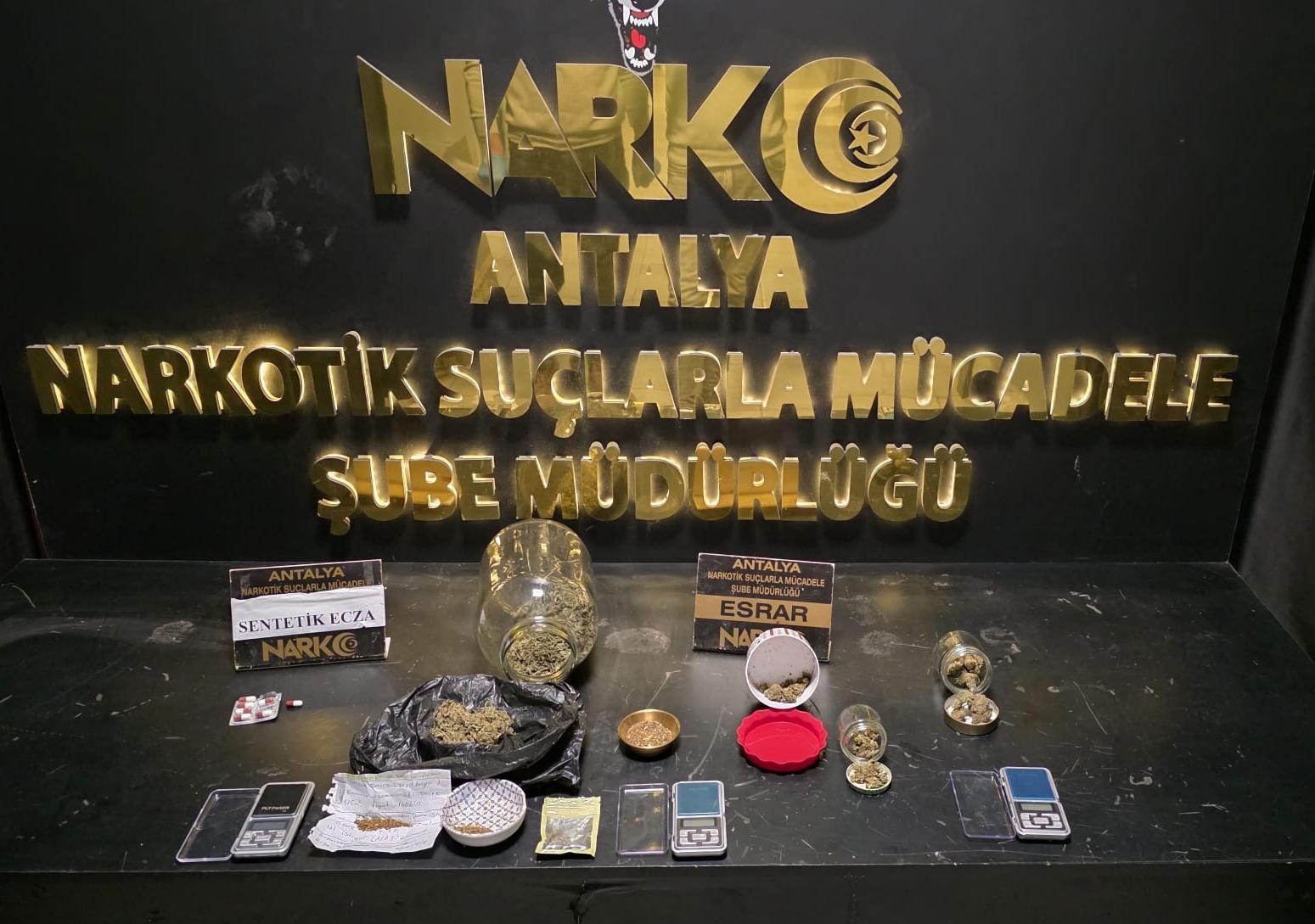 İl emniyet müdürünün yönettiği operasyonda çok miktarda uyuşturucu madde ele geçirildi
