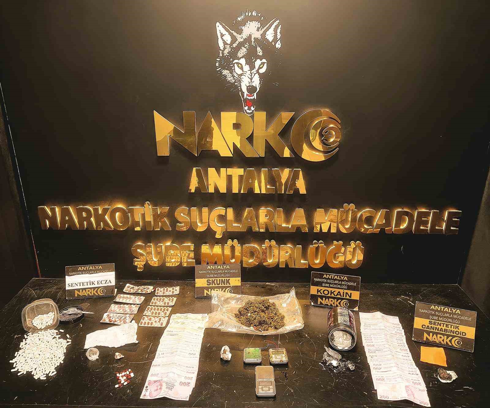 İl emniyet müdürünün yönettiği operasyonda çok miktarda uyuşturucu madde ele geçirildi
