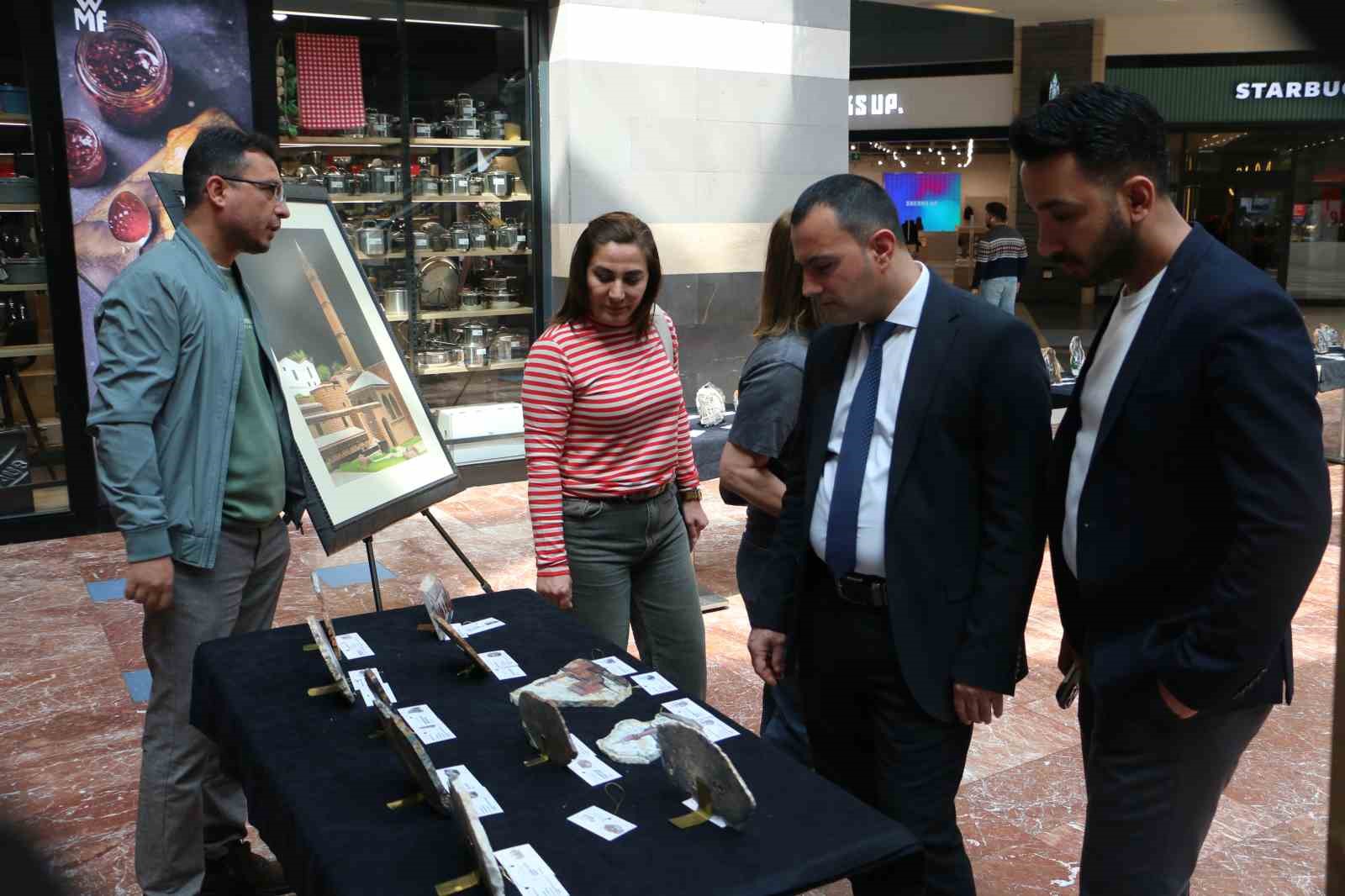 "İl İl Türkiye Sergisi" Diyarbakır’da sanatseverlerle buluştu
